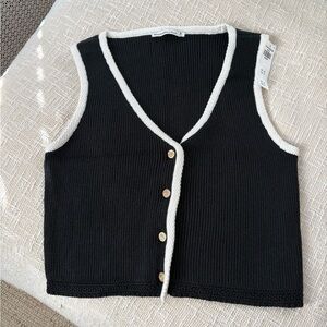 Abercrombie & Fitch Black and White Knit Cardigan Vest
